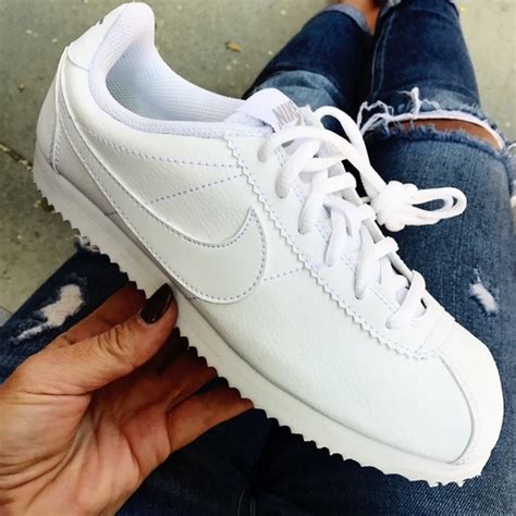 white nike cortez women